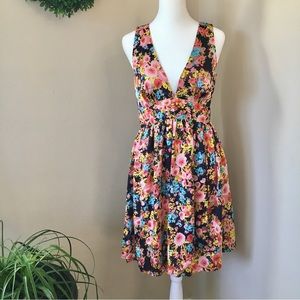 Tommy Hilfiger Women V Neck A Line Floral Dress Size 4 Circa 2010 Hi-Lo Hem EUC